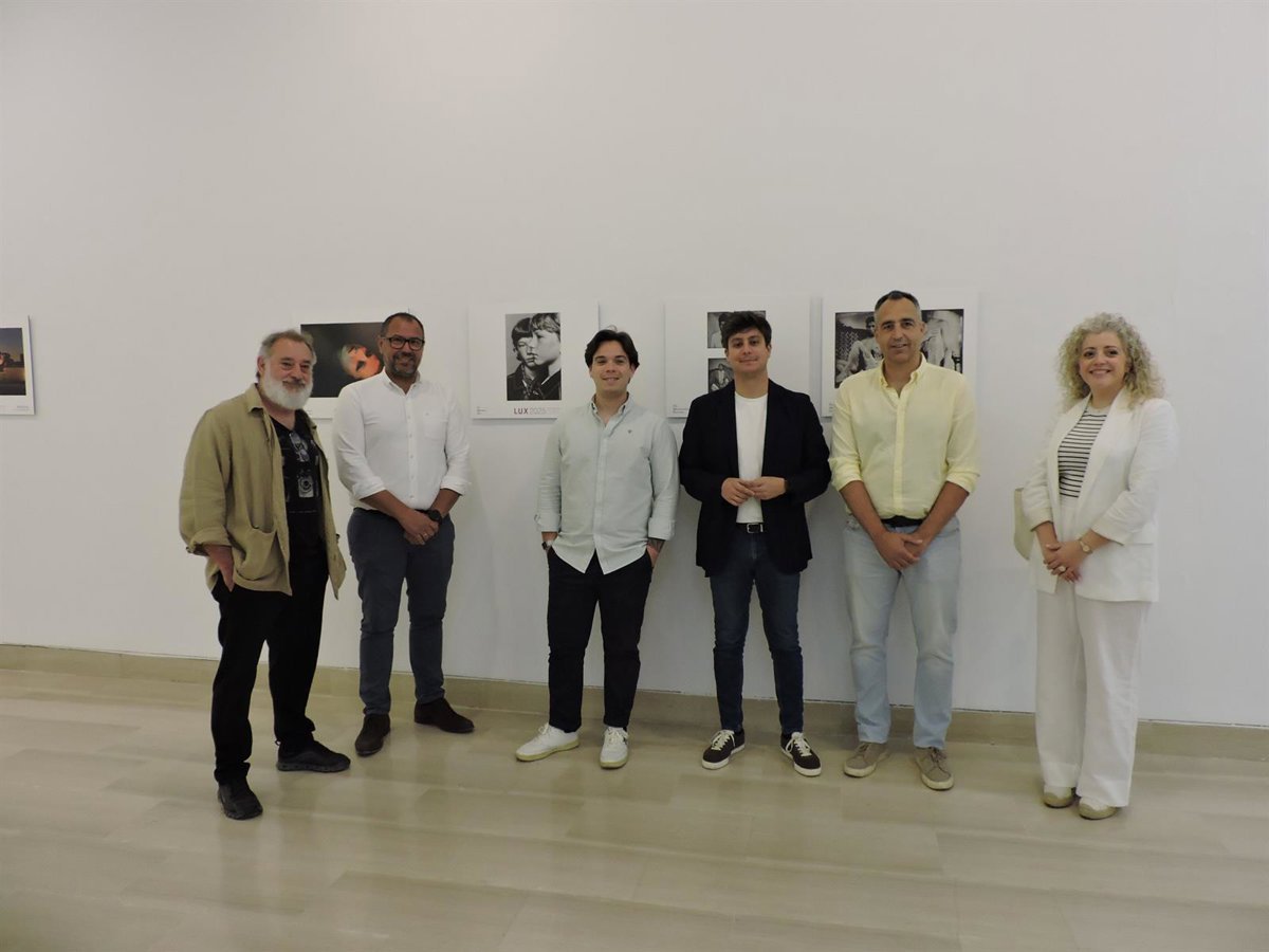La-Casa-de-la-Provincia-de-Sevilla-expone-los-Premios.jpg