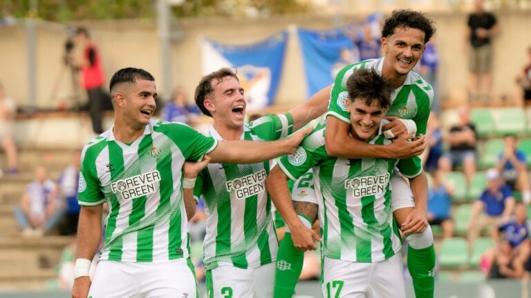 El Betis Deportivo se impone con contundencia al Linares y mantiene su portería a cero