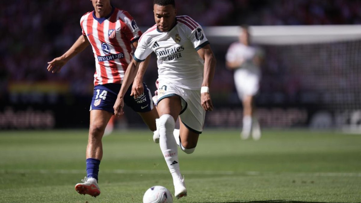 Sevilla espera con ansias el regreso de la Liga tras el parón internacional